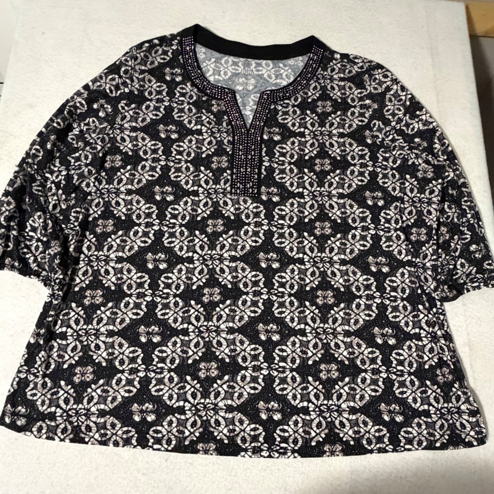 Croft & Barrow Womens 3X Black White Medallion Studded Split Neck Blouse Top